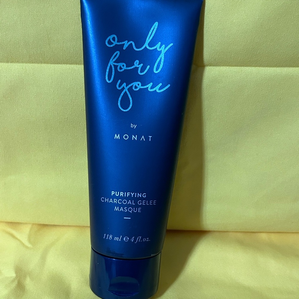Monat Purifying Charcoal Gelee Masque